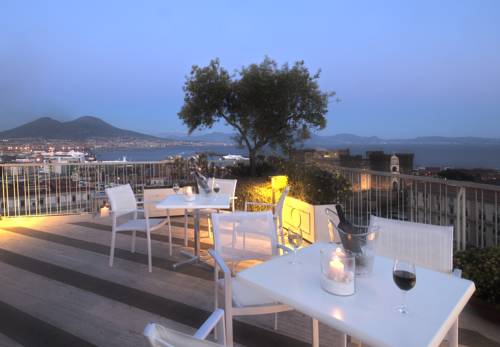 Renaissance Naples Hotel Mediterraneo 