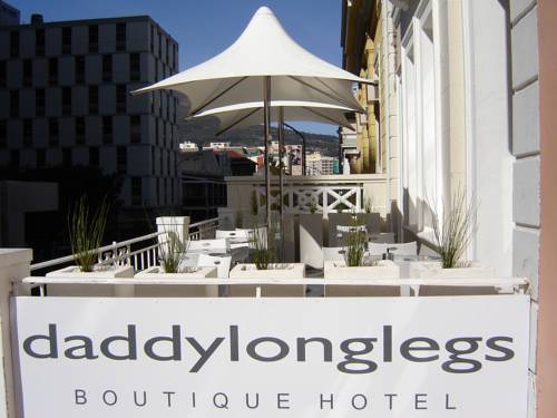 Daddy Long Legs Art Hotel 
