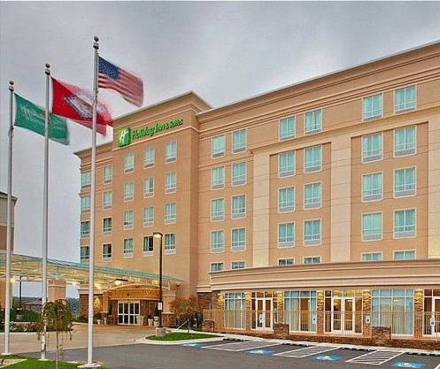 Holiday Inn and Suites Rogers at Pinnacle Hills 