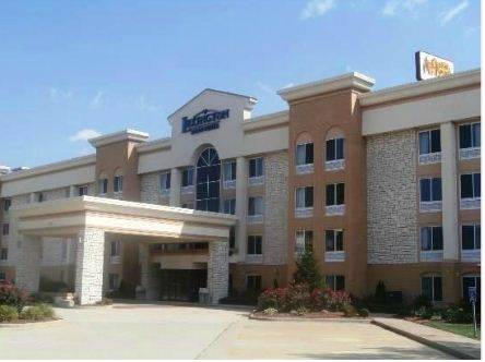 Lexington Inn and Suites - Effingham 