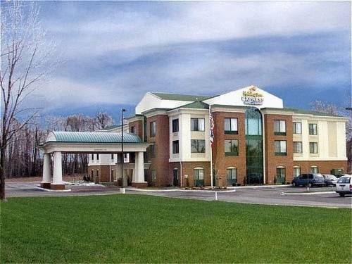Holiday Inn Express Hotel & Suites Youngstown (North Lima/Boardman) 