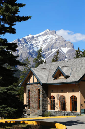 Banff Y Mountain Lodge 