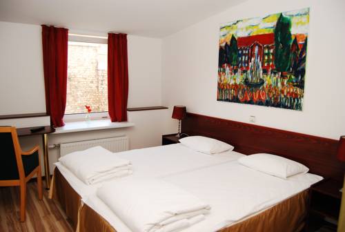 A1 Hotel 