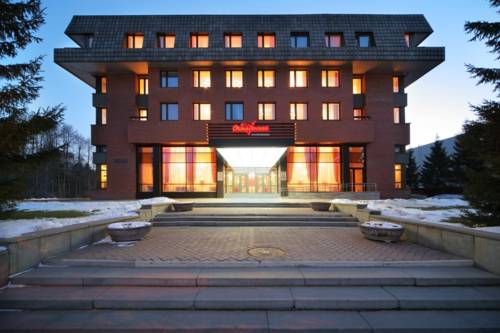 Oktyabrskaya Hotel 