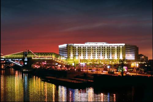 Radisson Slavyanskaya Hotel & Business Center 