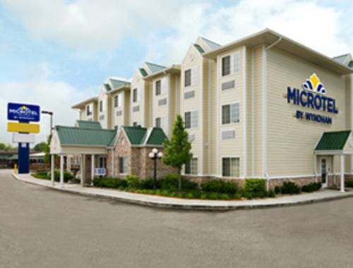 Microtel Inn & Suites by Wyndham Indianapolis Airport 