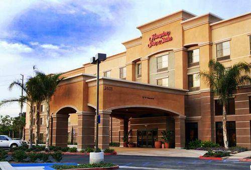 Hampton Inn & Suites Seal Beach 