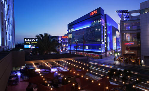 Luxe City Center Hotel 