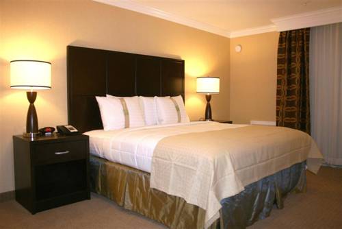 Holiday Inn & Suites San Mateo - SFO 