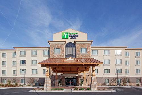 Holiday Inn Express Hotel & Suites Denver Airport 