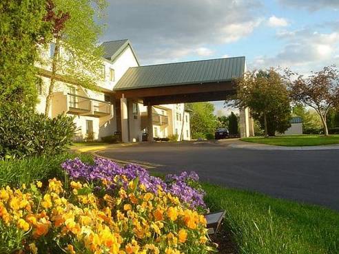 Holiday Inn Express Nashville Airport 