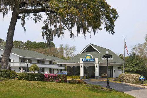 Days Inn Savannah Southside 