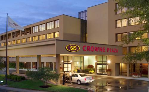 Crowne Plaza Hotel Indianapolis Airport 