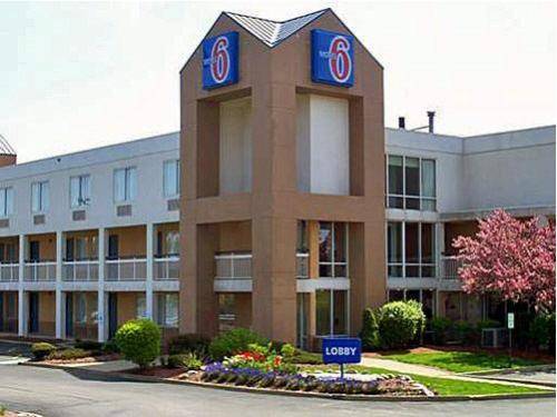 Motel 6 - Cleveland - Willoughby 