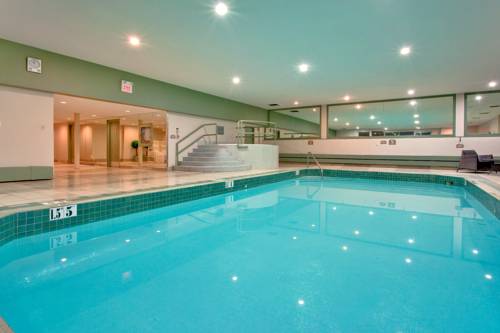 Holiday Inn Express Edmonton Downtown 