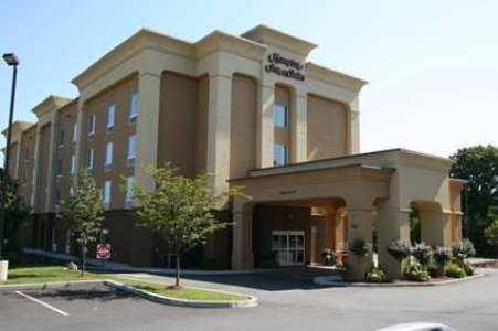 Hampton Inn & Suites Greenfield 