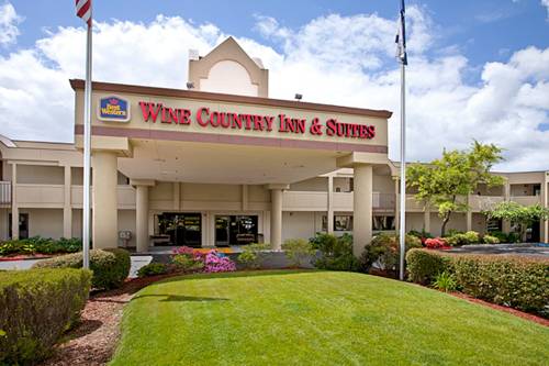 Best Western PLUS Wine Country Inn and Suites 