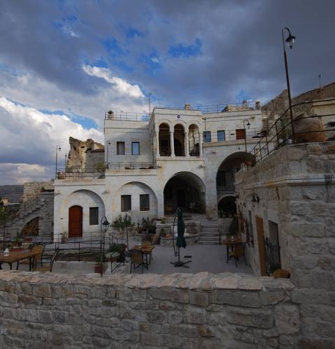 Melekler Evi Cave Hotel 