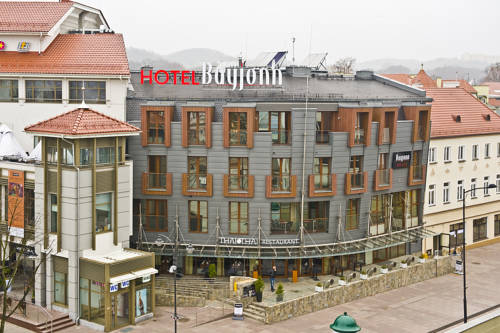 Bayjonn Hotel 