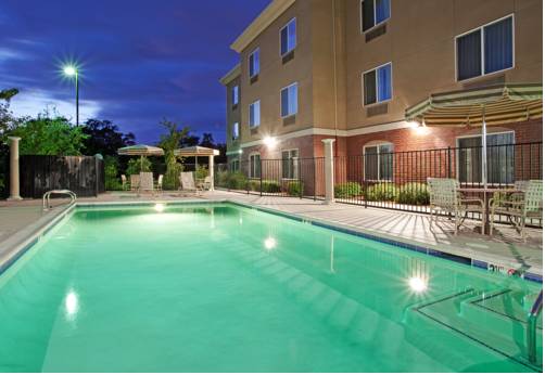 Holiday Inn Express Hotel & Suites Roseville - Galleria Area 
