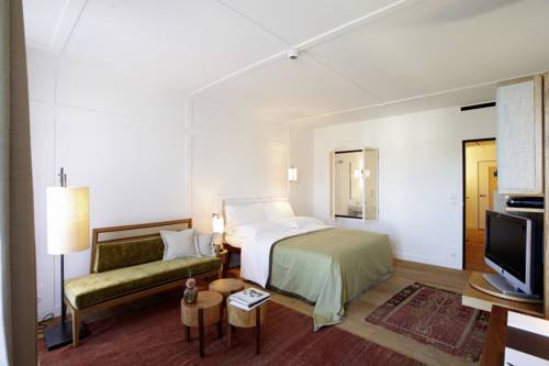 Louis Hotel 