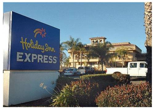 Holiday Inn Express Moreno Valley - Lake Perris 