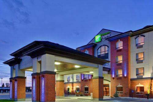 Holiday Inn Express Hotel & Suites Whitecourt Southeast 