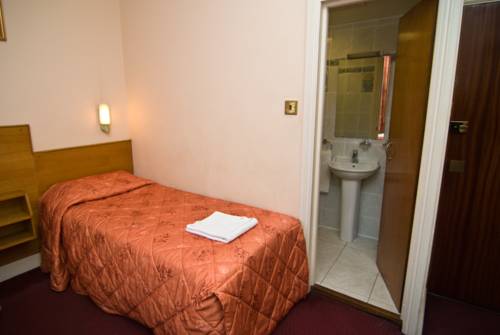 Alexandra Hotel 