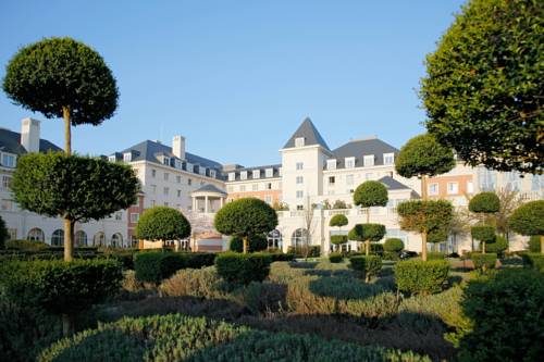 Dream Castle Hotel at Disneyland® Paris 