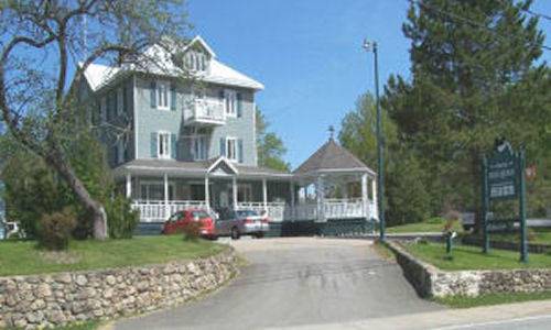 Auberge Beausejour & Motels 