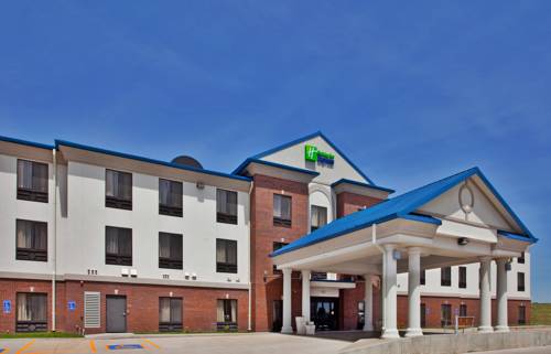 Holiday Inn Express Hotel & Suites McPherson 