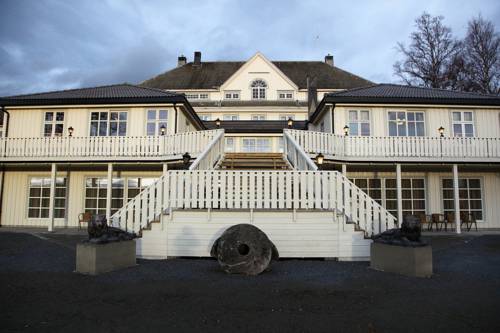 Selbusjøen Hotel & Gjestegård 