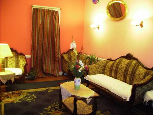 Select Hostel 