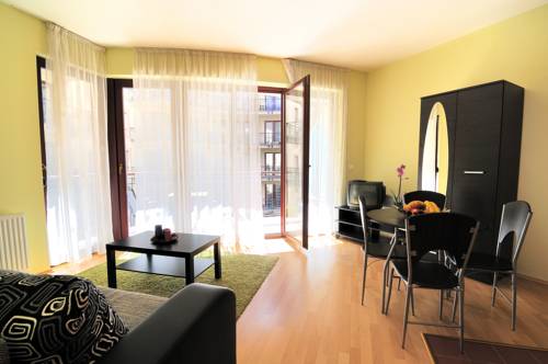 Leda Apartments 
