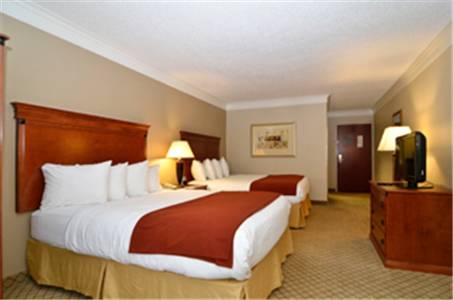 Best Western Plus Madisonville Inn 