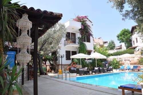 Papermoon Hotel & Apartments 