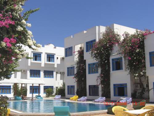 Sandy Hotel 