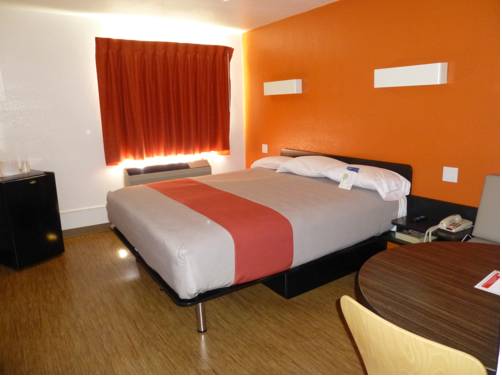 Motel 6 Hollywood 