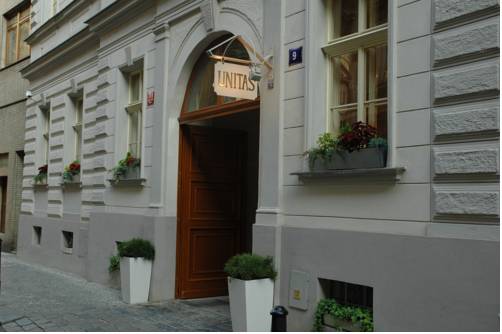Unitas Hotel 