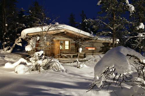 Kakslauttanen Arctic Resort - Igloos and Chalets 