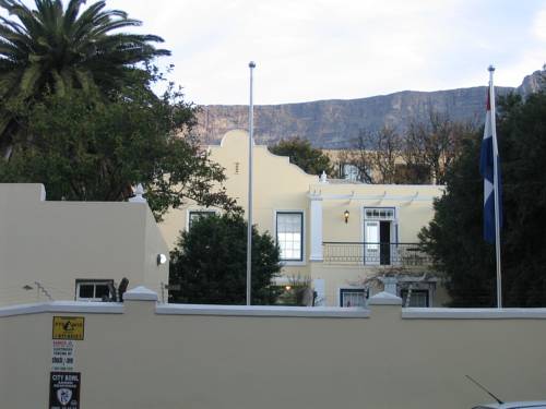 Mountain Manor Guest House & Self Catering 