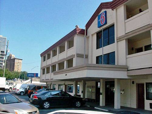 Motel 6 Atlanta Downtown 