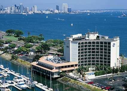 Hilton San Diego Airport/Harbor Island 