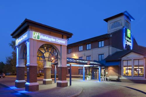 Holiday Inn Express Strathclyde Park M74, Jct 5 