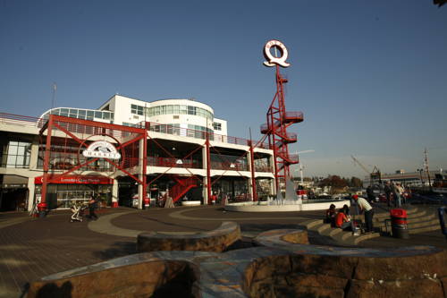 The Lonsdale Quay Hotel 