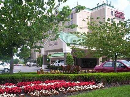 Hampton Inn & Suites Nashville-Airport 