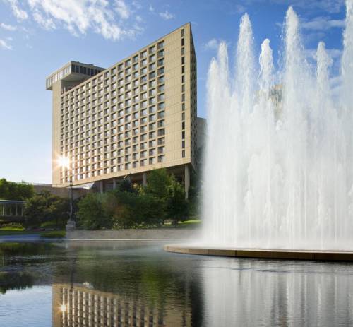 The Westin Crown Center Hotel 