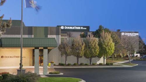 DoubleTree by Hilton Dearborn 
