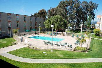 Hilton Oakland Airport 