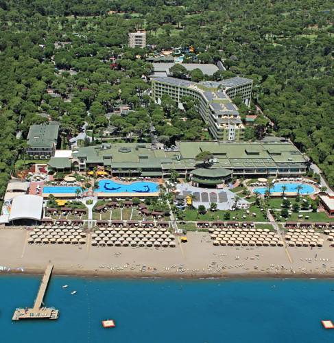 Maritim Pine Beach Resort 